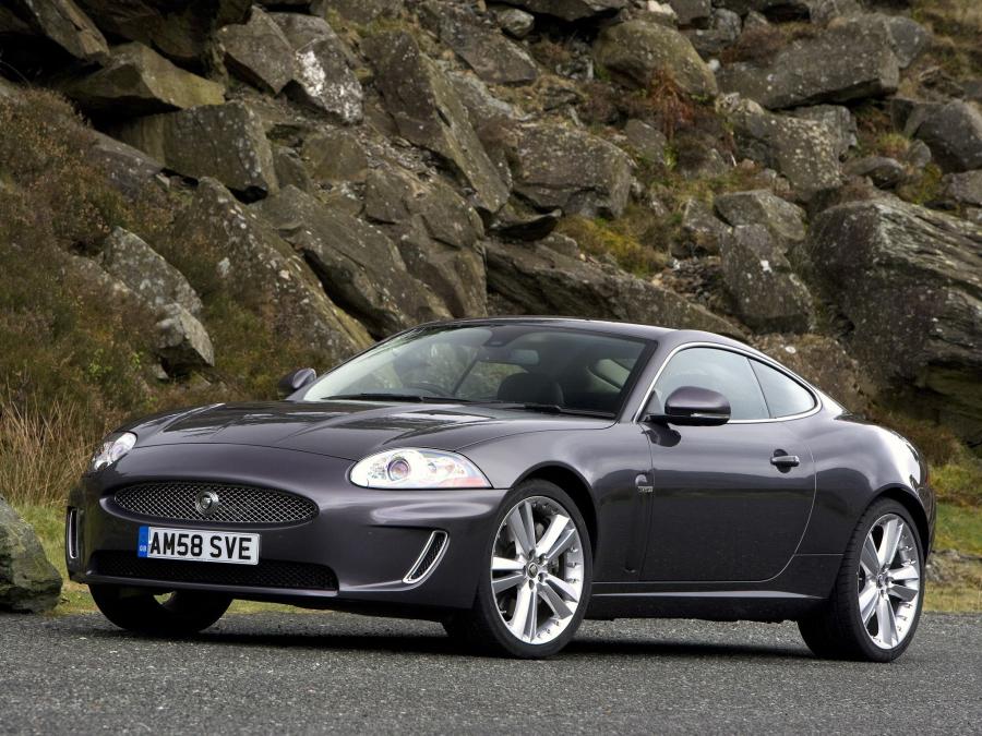  Jaguar XK Coupe 2009 года  (UK) (фото 8 из 13)